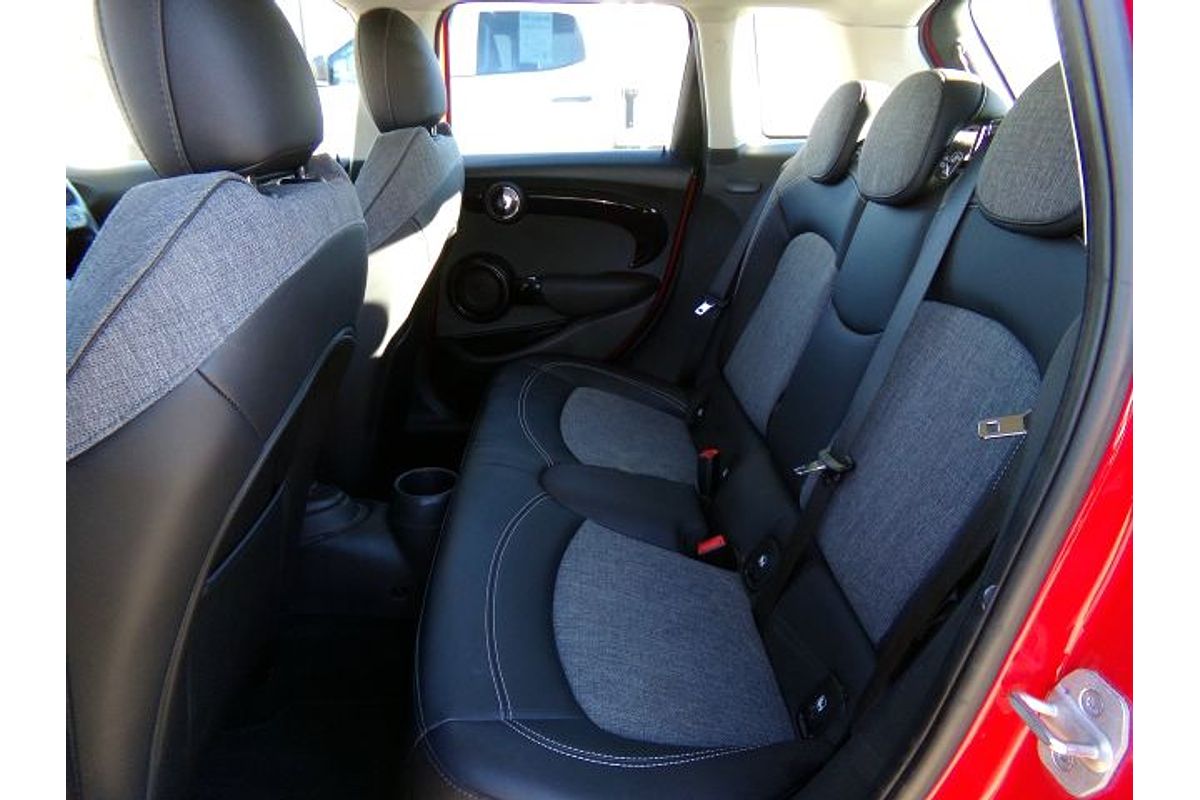 2021 MINI Hatch Cooper Classic F55 LCI-2