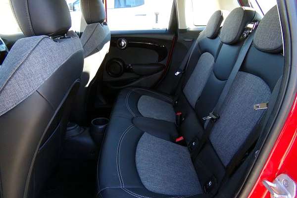 2021 MINI Hatch Cooper Classic F55 LCI-2
