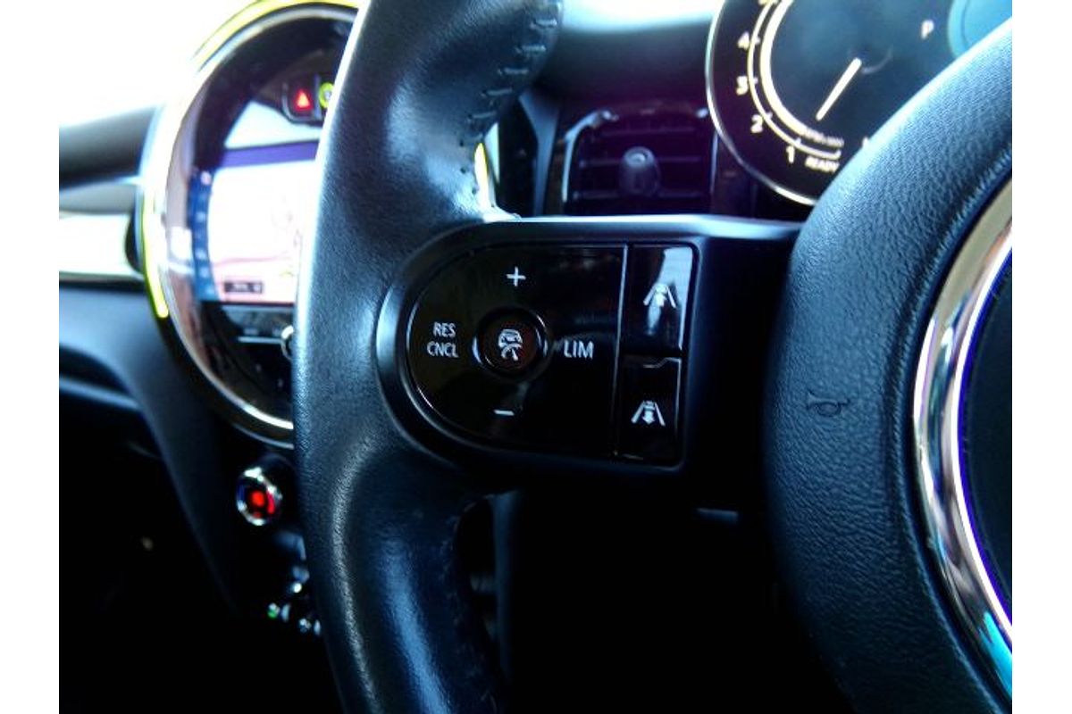 2021 MINI Hatch Cooper Classic F55 LCI-2
