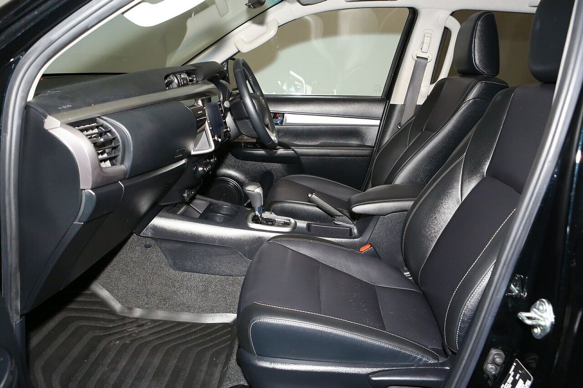 2020 Toyota Hilux SR5 GUN126R 4X4
