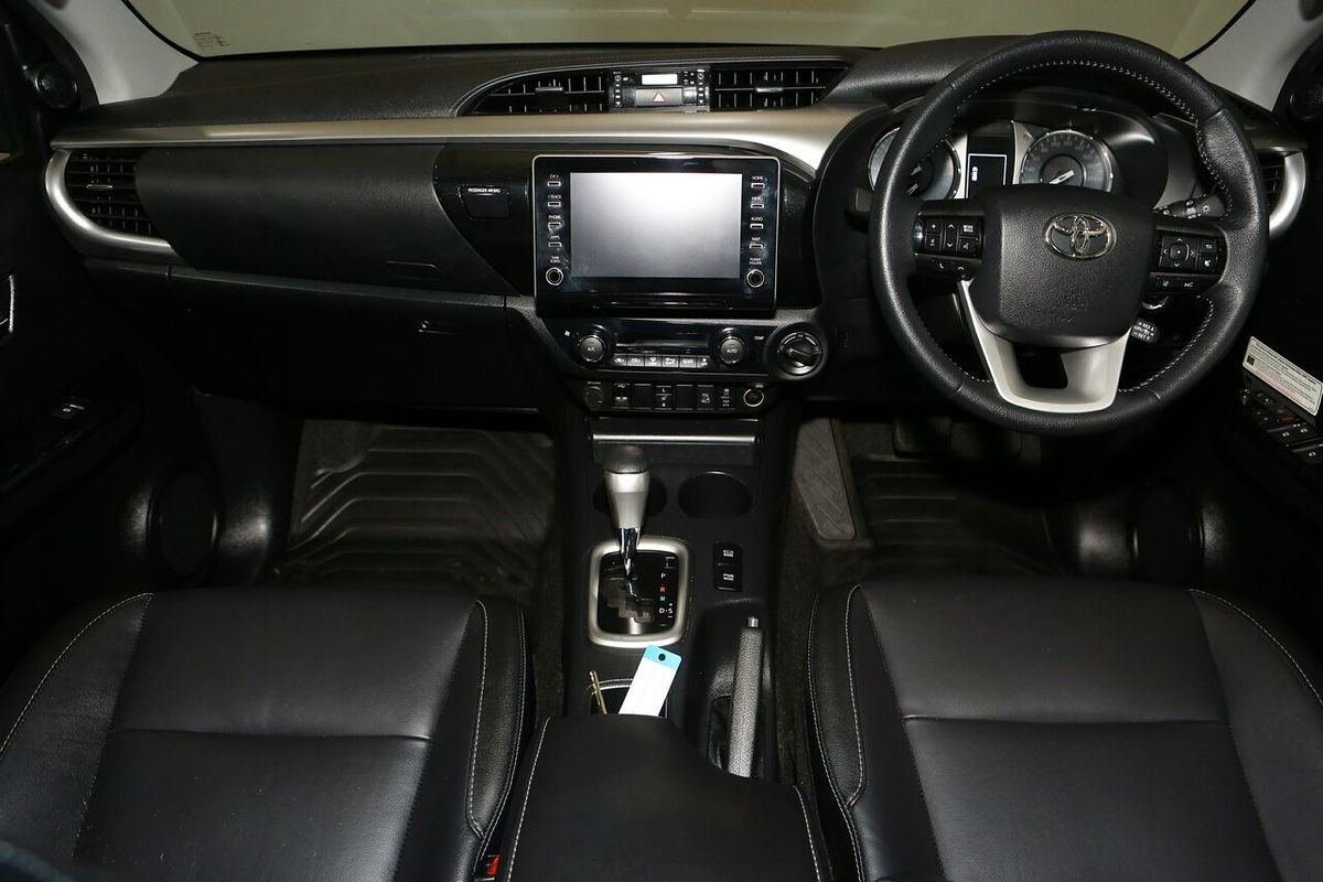 2020 Toyota Hilux SR5 GUN126R 4X4
