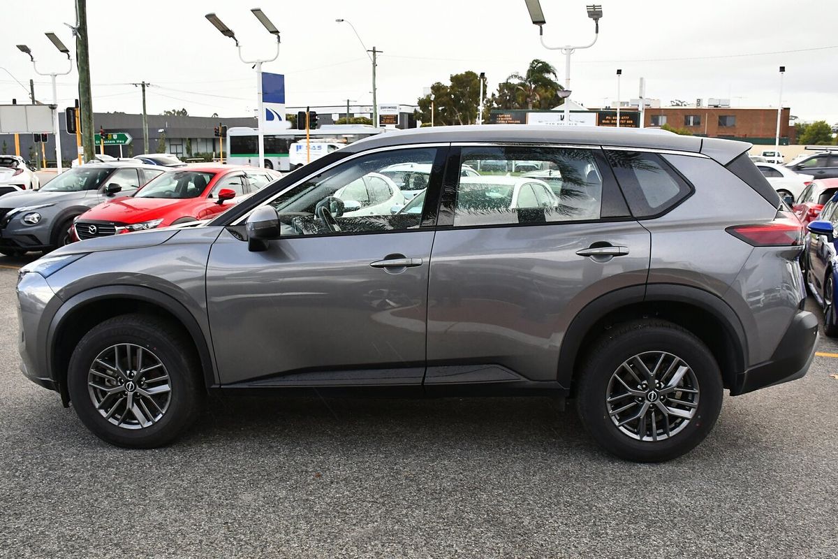 2024 Nissan X-TRAIL ST T33
