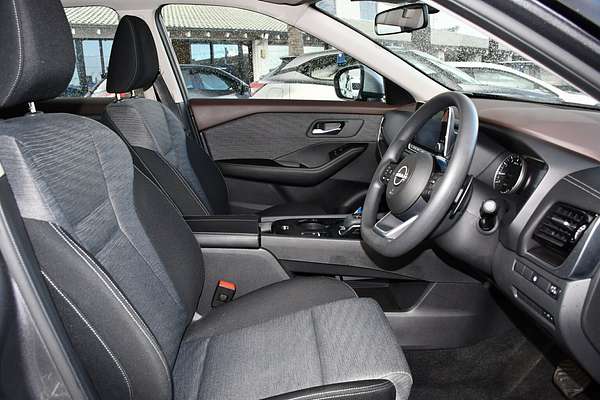 2024 Nissan X-TRAIL ST T33