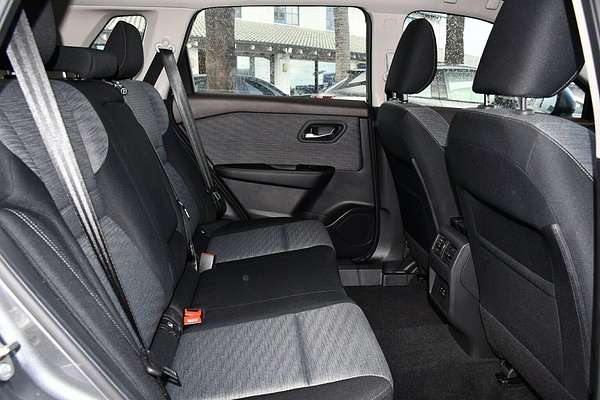 2024 Nissan X-TRAIL ST T33