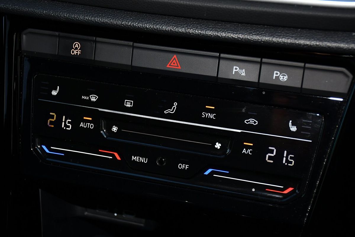 2023 Volkswagen T-Roc 140TSI R-Line D11