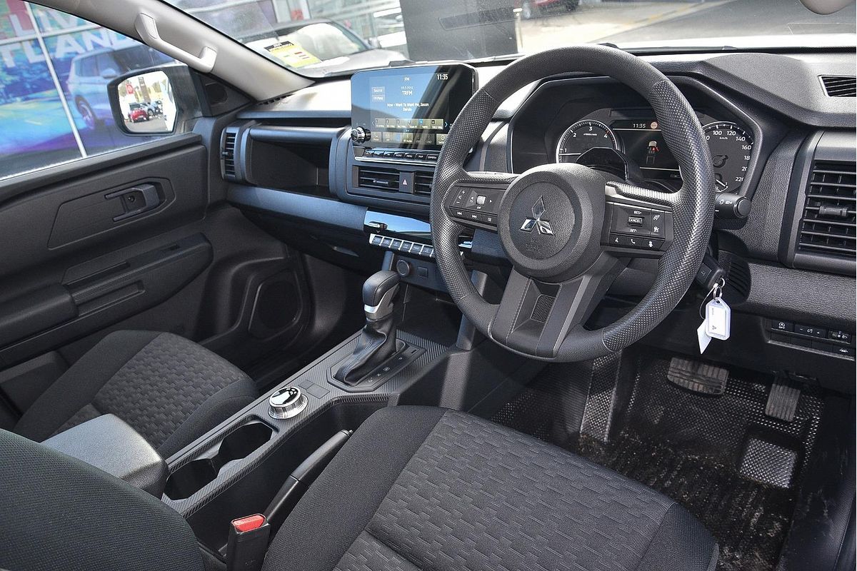2024 Mitsubishi Triton GLX MV 4X4