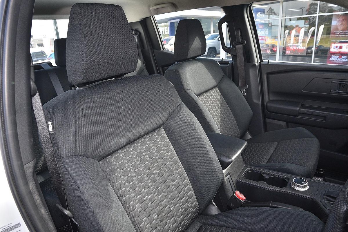 2024 Mitsubishi Triton GLX MV 4X4