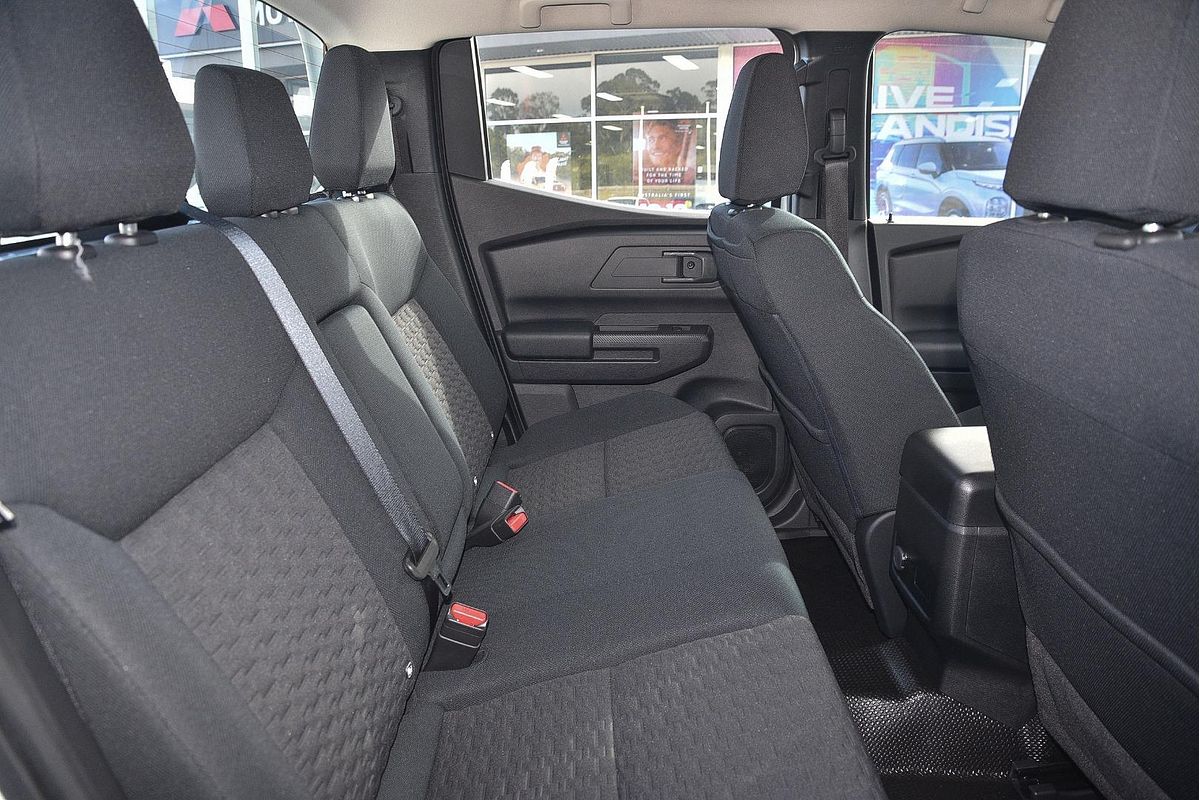 2024 Mitsubishi Triton GLX MV 4X4