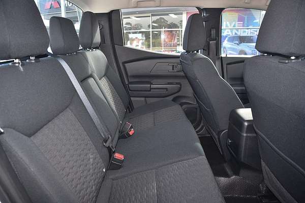 2024 Mitsubishi Triton GLX MV 4X4