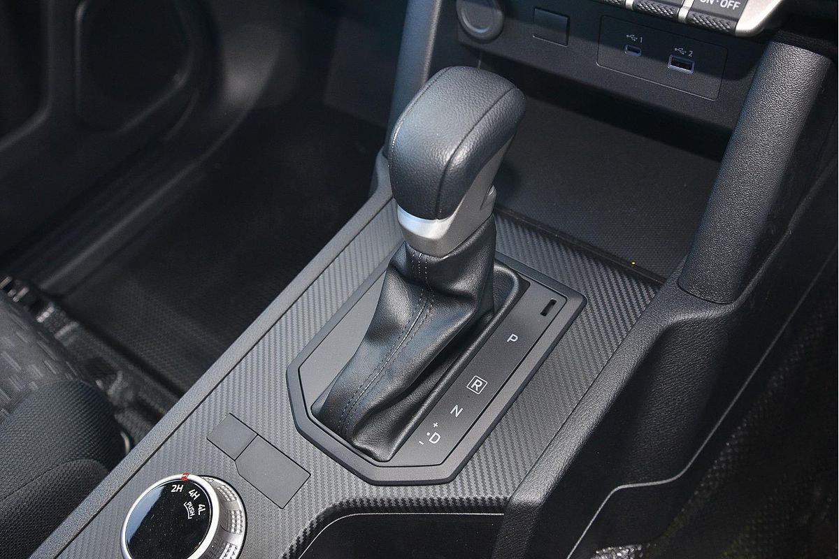 2024 Mitsubishi Triton GLX MV 4X4