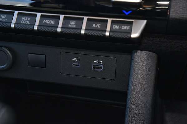 2024 Mitsubishi Triton GLX MV 4X4