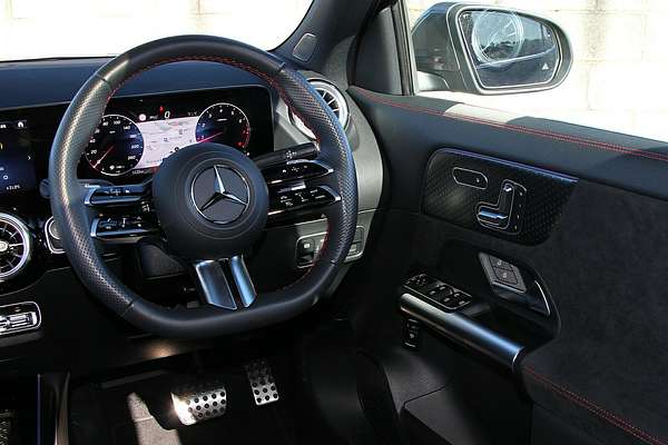 2025 Mercedes-Benz GLA-Class GLA200 H247