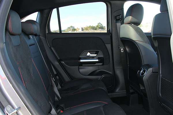 2025 Mercedes-Benz GLA-Class GLA200 H247