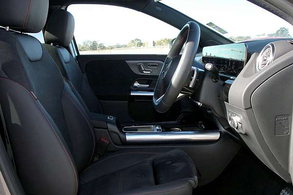 2025 Mercedes-Benz GLA-Class GLA200 H247
