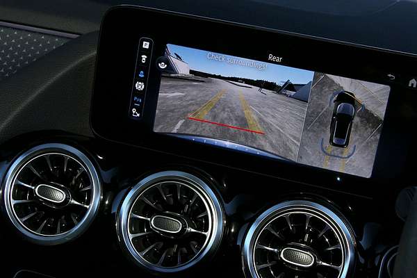 2025 Mercedes-Benz GLA-Class GLA200 H247