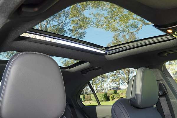2024 Mercedes-Benz C-Class C300 W206