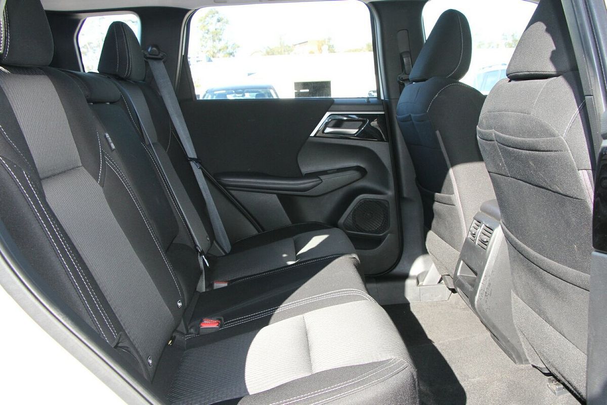 2023 Mitsubishi Outlander ES ZM