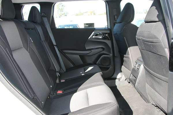 2023 Mitsubishi Outlander ES ZM
