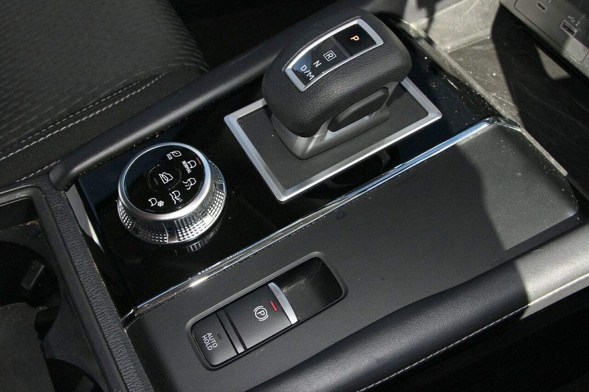 2023 Mitsubishi Outlander ES ZM