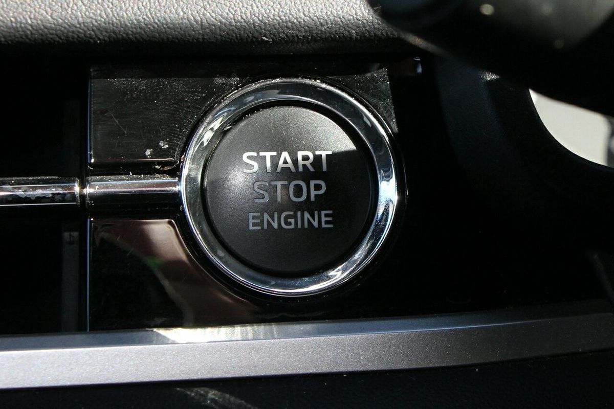 2023 Mitsubishi Outlander ES ZM