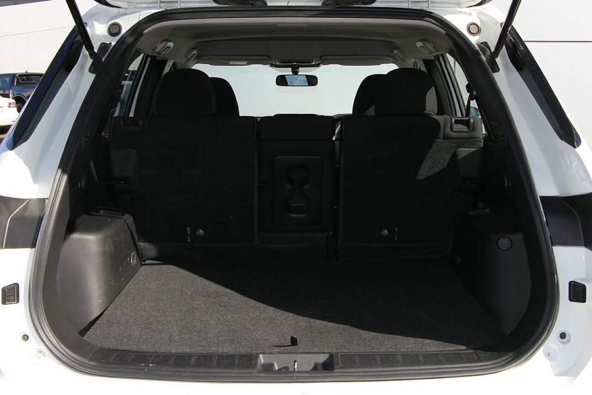 2023 Mitsubishi Outlander ES ZM