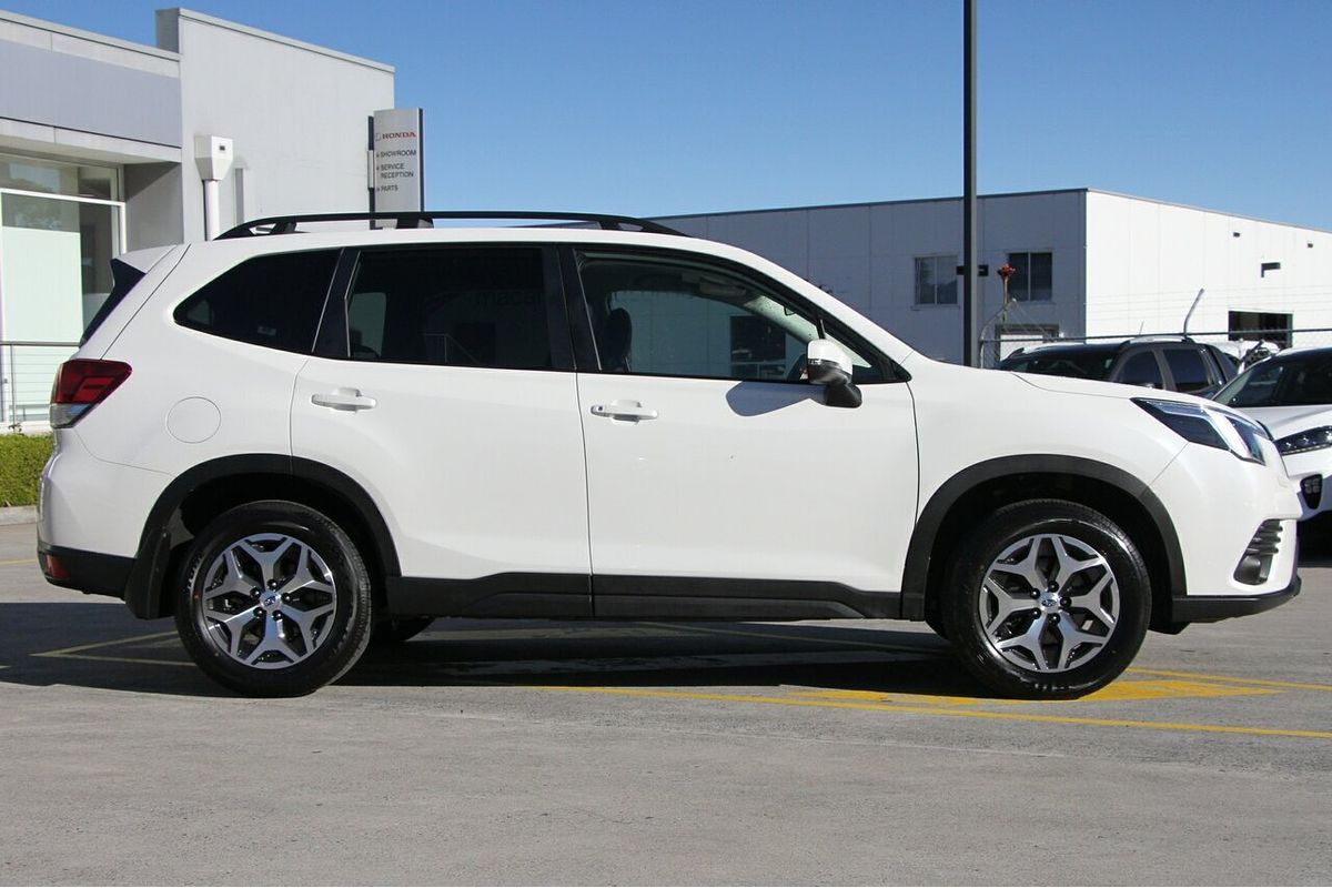 2023 Subaru Forester 2.5i S5
