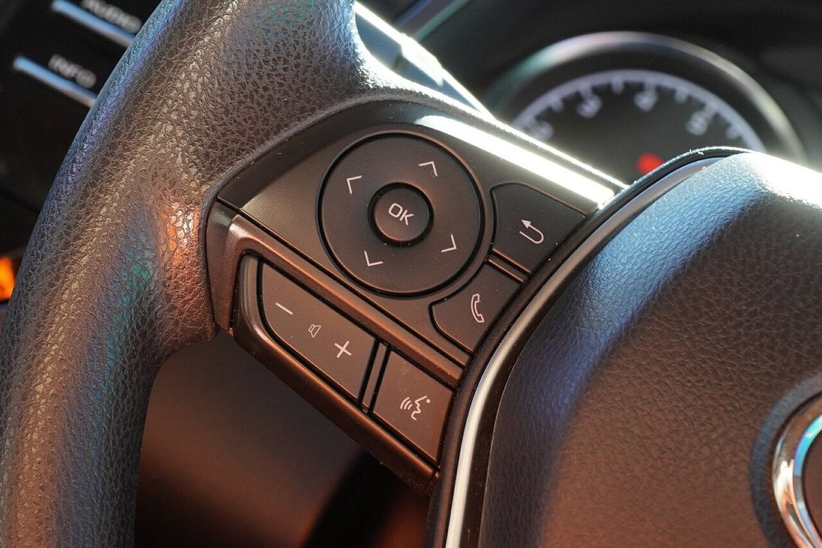 2019 Toyota Camry Ascent ASV70R