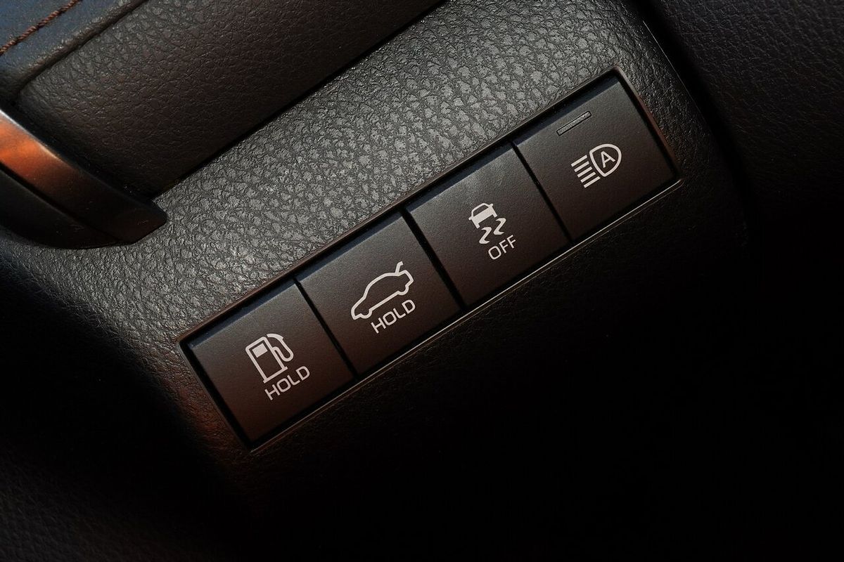 2019 Toyota Camry Ascent ASV70R