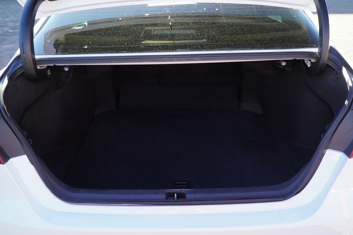 2019 Toyota Camry Ascent ASV70R