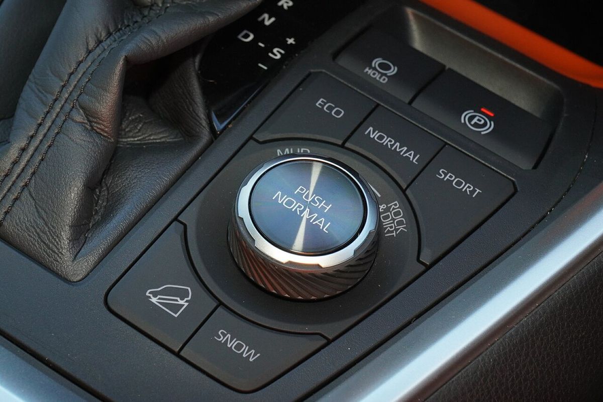 2024 Toyota RAV4 Edge AXAA54R