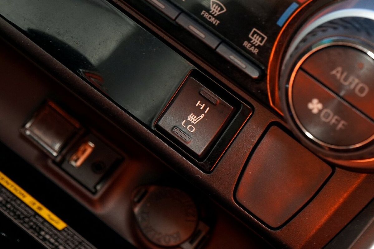 2019 Toyota RAV4 Cruiser AXAH52R
