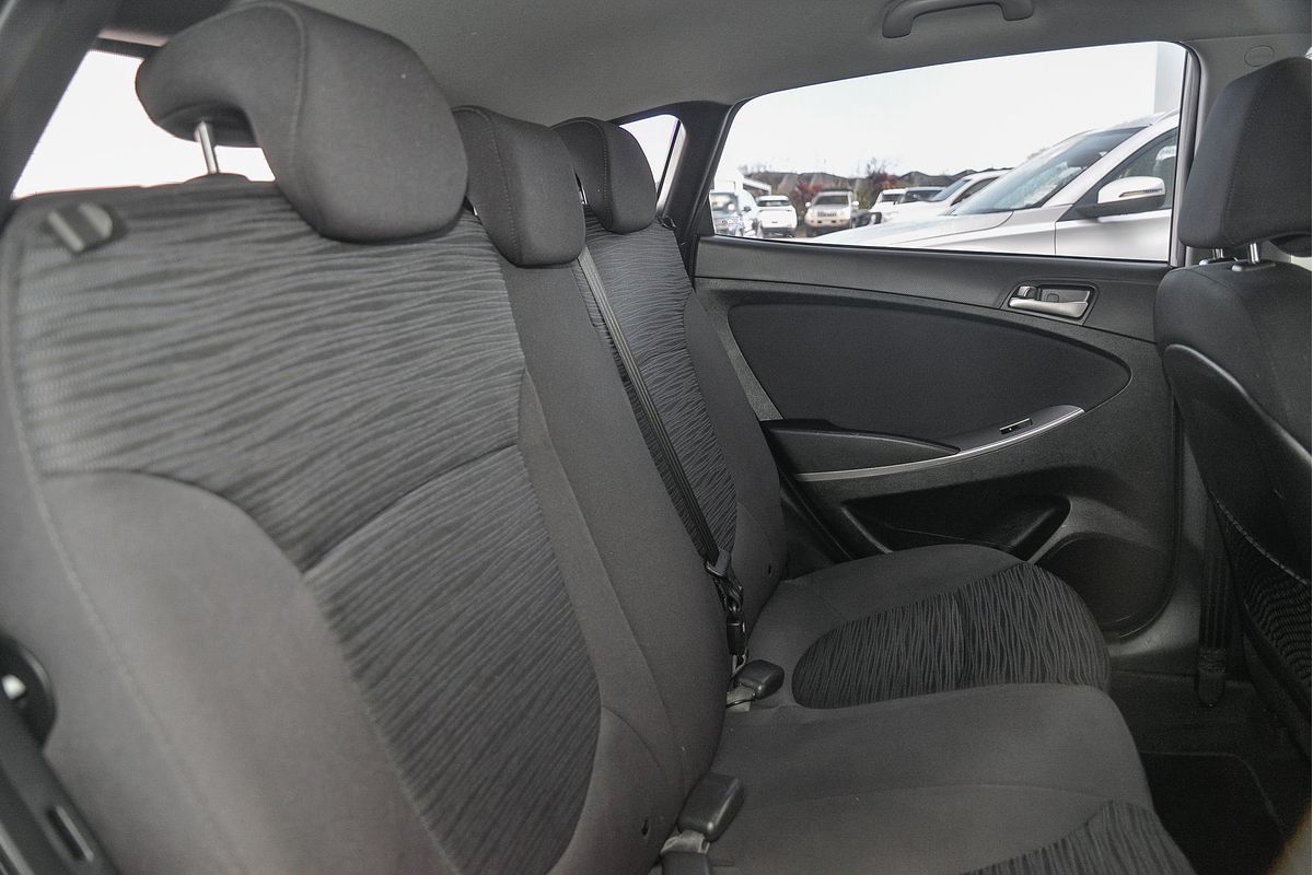 2019 Hyundai Accent Sport RB6