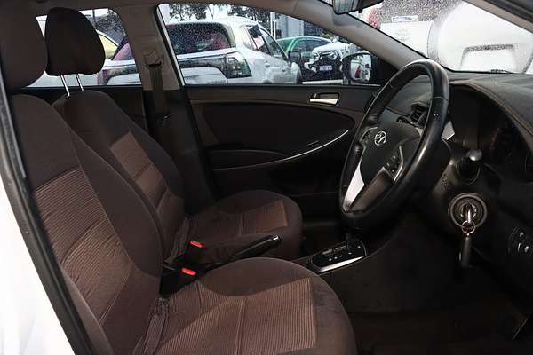 2019 Hyundai Accent Sport RB6