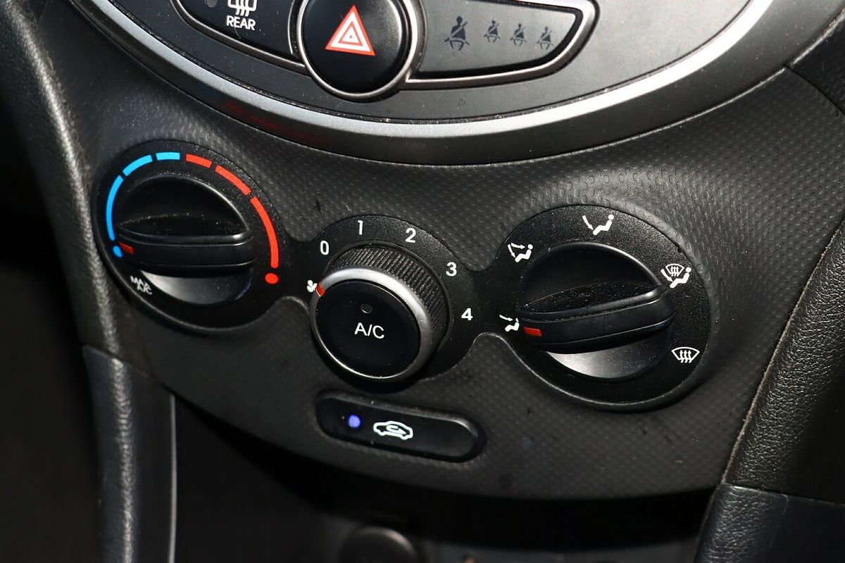 2019 Hyundai Accent Sport RB6