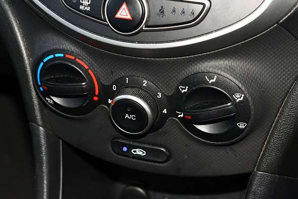 2019 Hyundai Accent Sport RB6