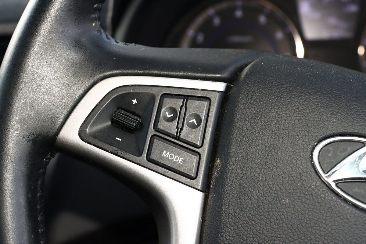 2019 Hyundai Accent Sport RB6