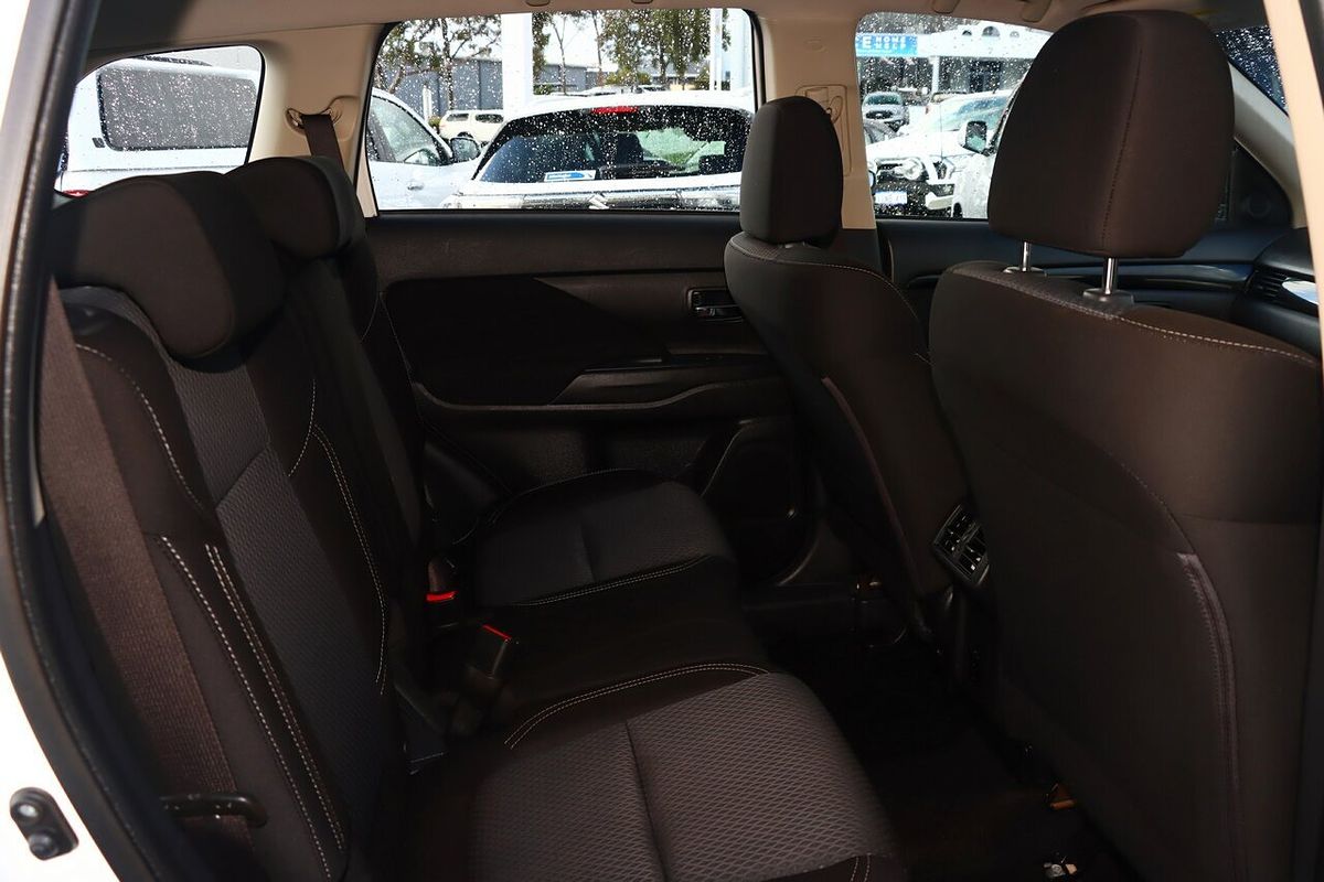 2021 Mitsubishi Outlander ES ZL