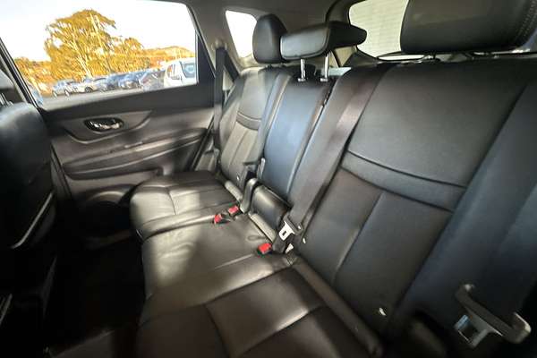 2016 Nissan X-TRAIL ST-L T32