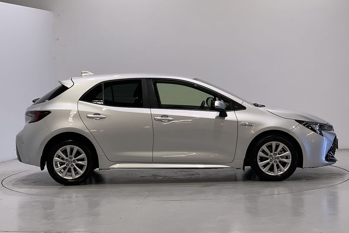 2023 Toyota Corolla SX Hybrid ZWE219R