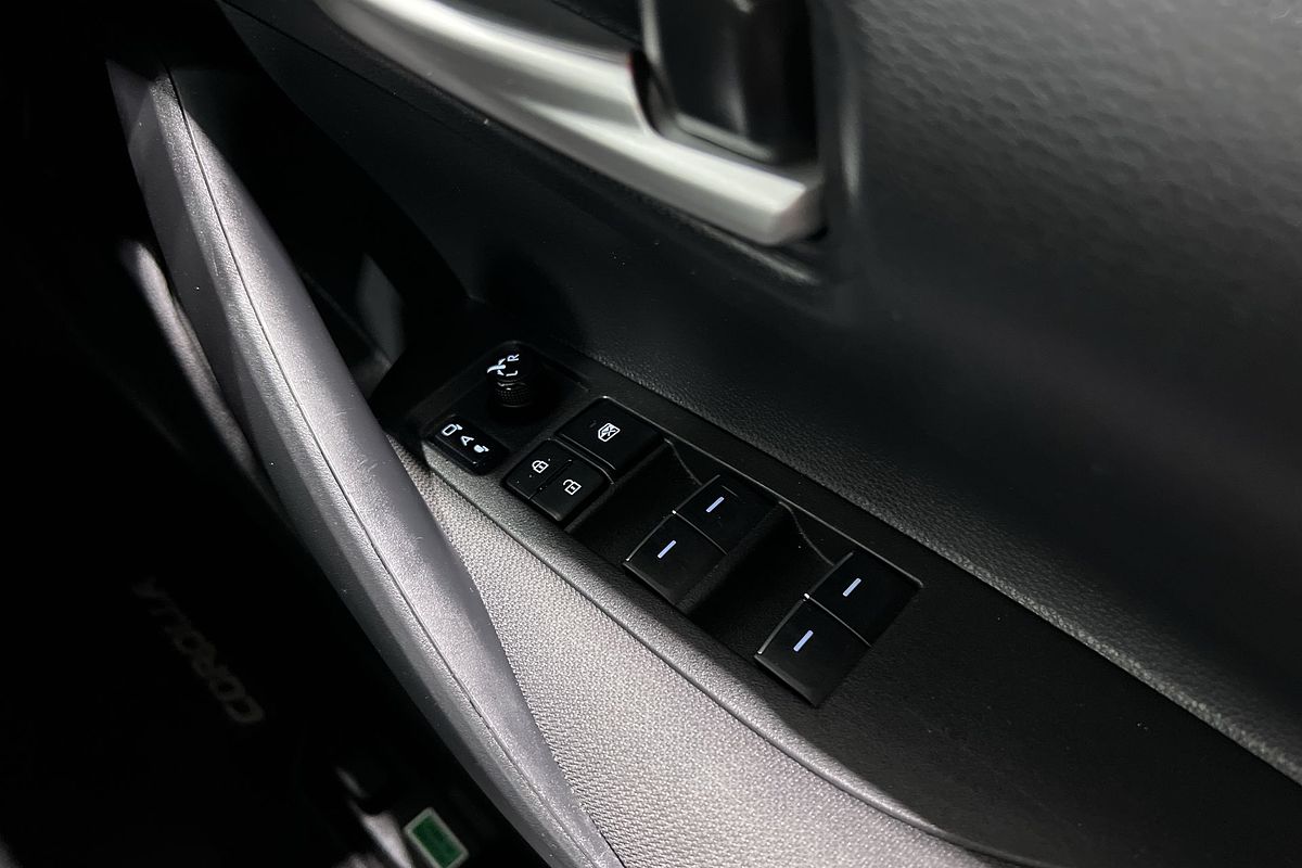2023 Toyota Corolla SX Hybrid ZWE219R