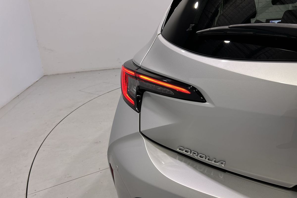 2023 Toyota Corolla SX Hybrid ZWE219R