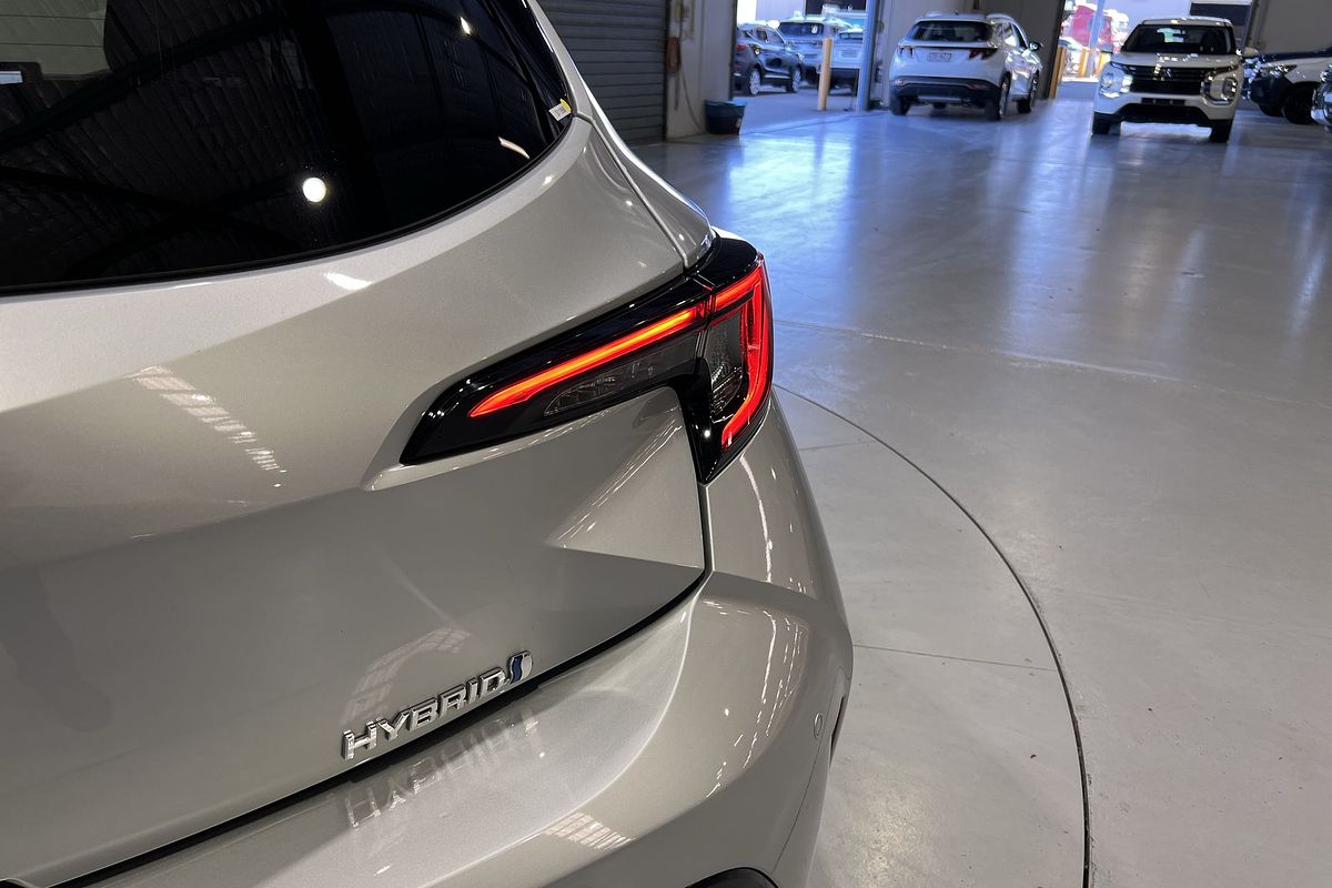 2023 Toyota Corolla SX Hybrid ZWE219R