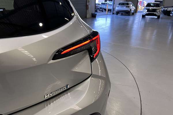 2023 Toyota Corolla SX Hybrid ZWE219R