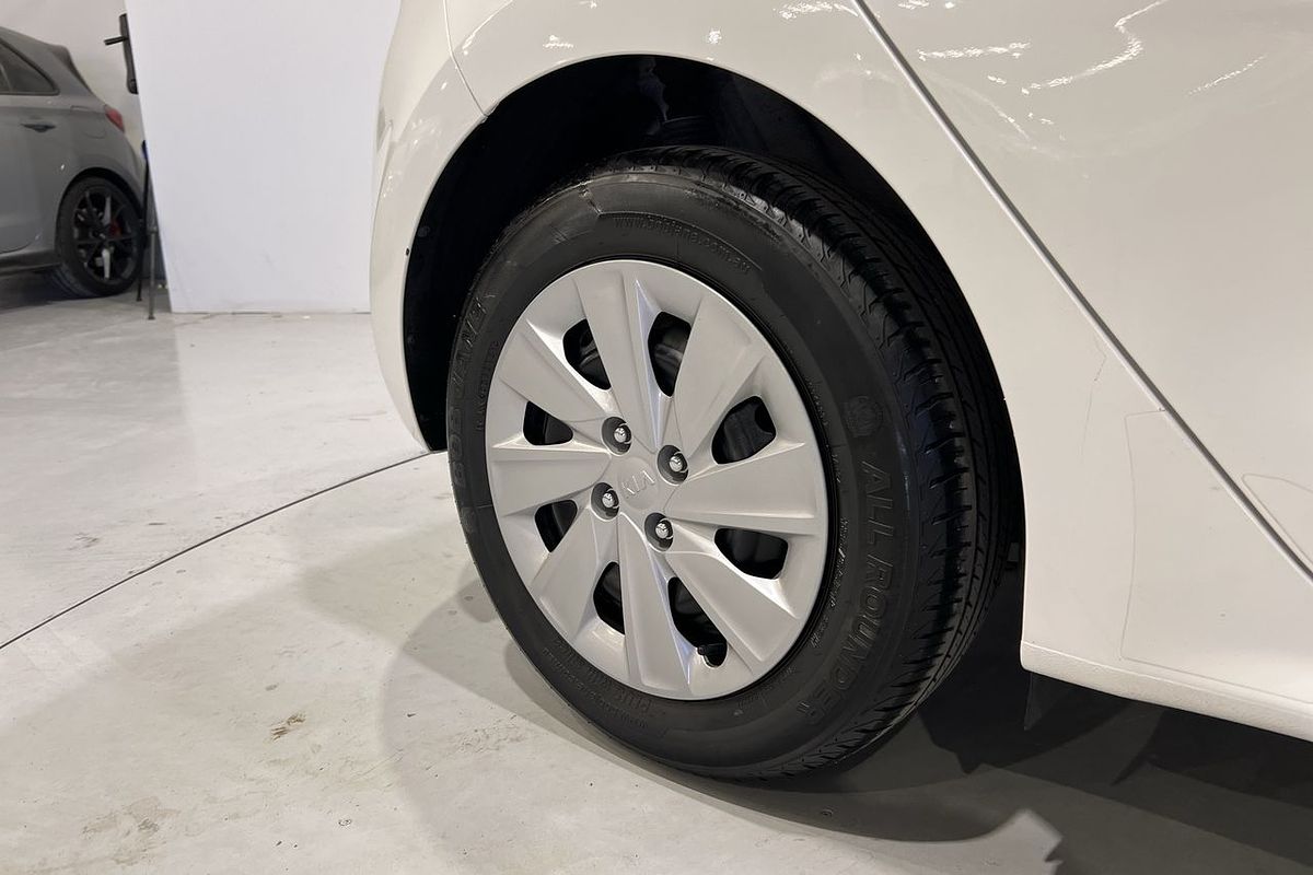 2017 Kia Rio S YB