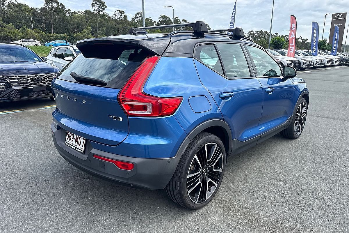 2020 Volvo XC40 T5 R-Design