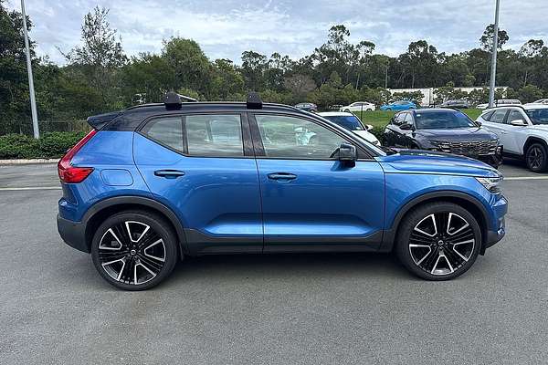 2020 Volvo XC40 T5 R-Design