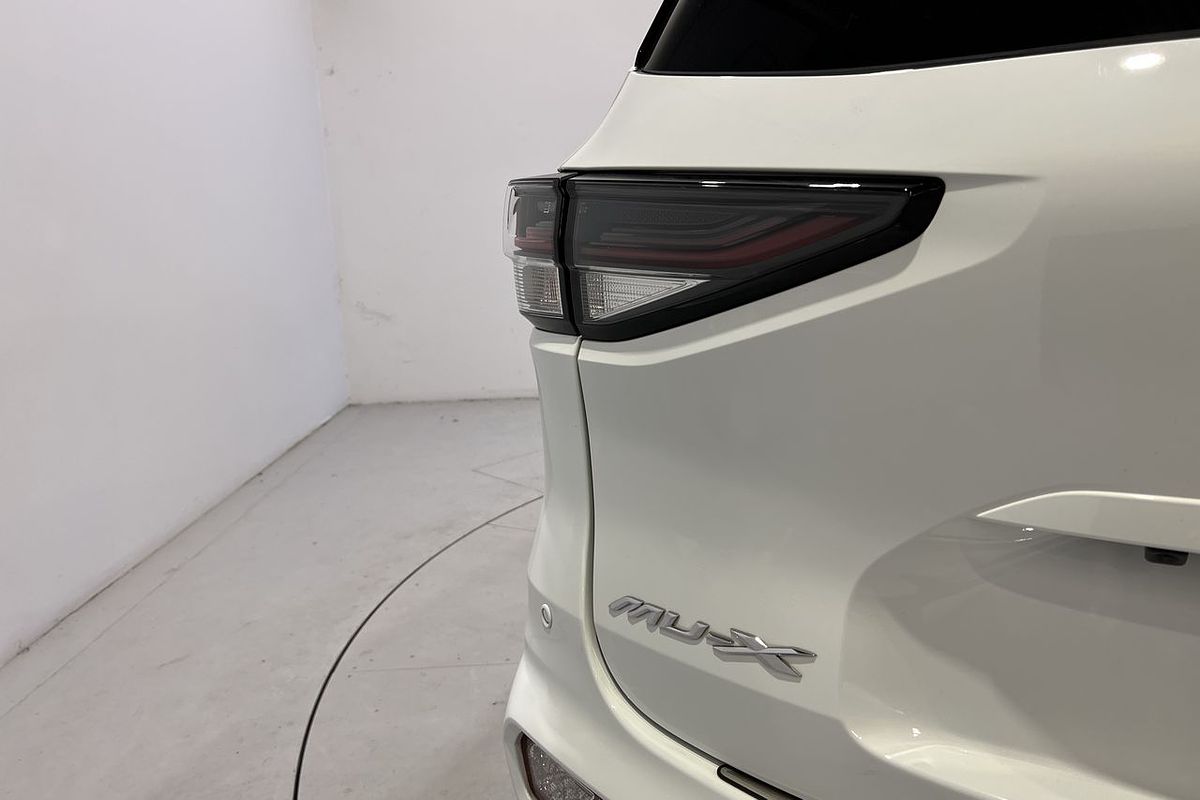 2021 Isuzu MU-X LS-U