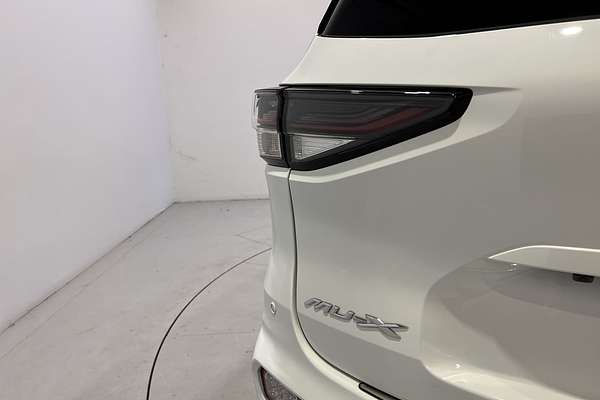 2021 Isuzu MU-X LS-U