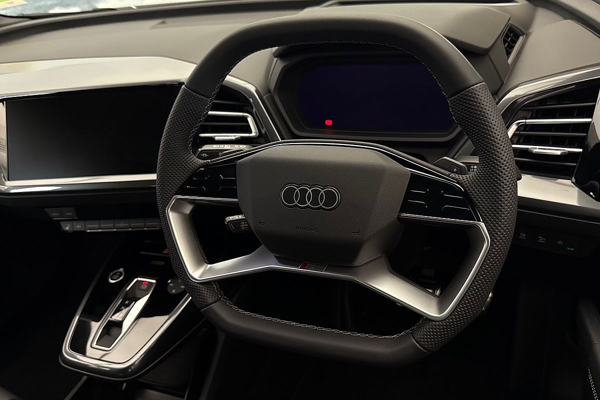 2024 Audi Q4 e-tron 55 F4