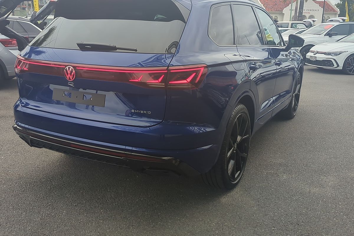 2025 Volkswagen Touareg R RC